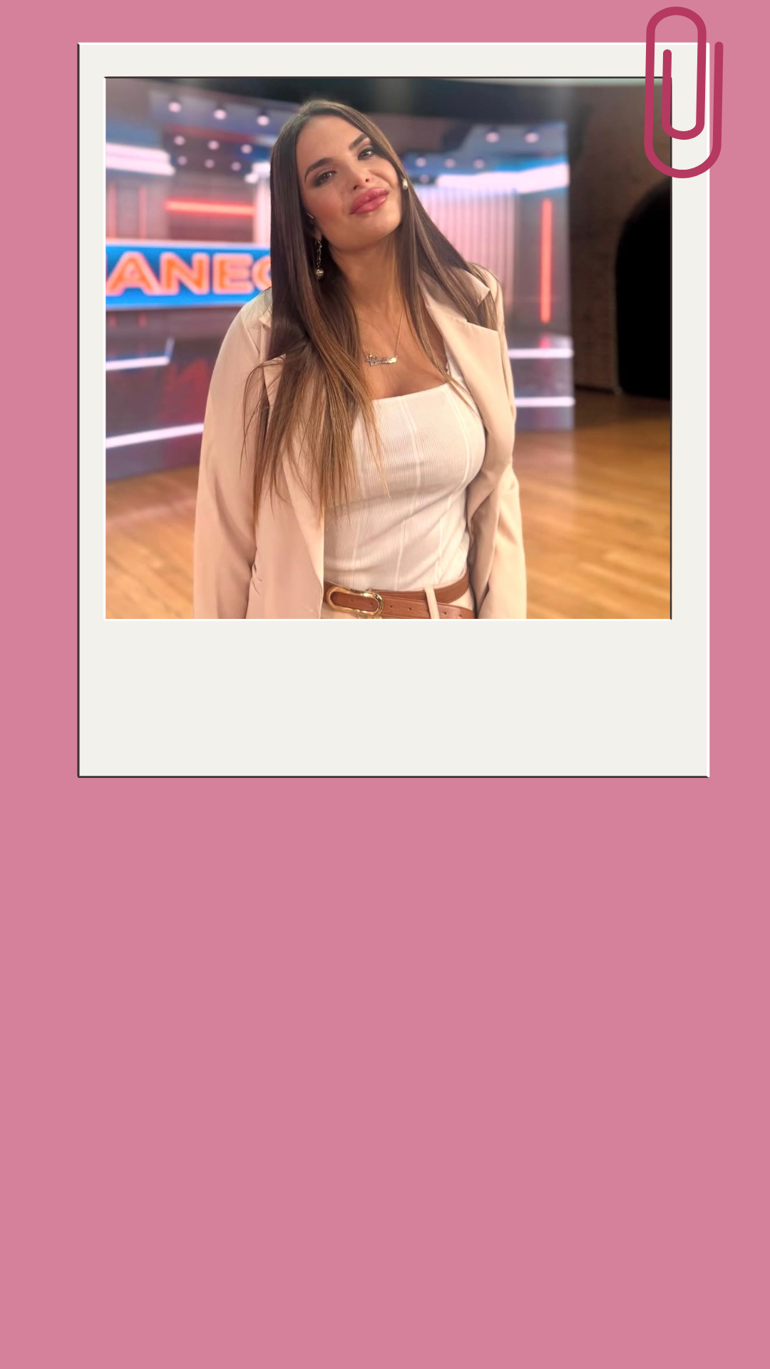 valentina blasón celular (1080 x 1920 px) (3)